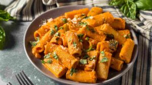 rigatoni panna pomodoro prezzemolo