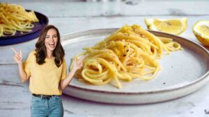 spaghetti al limone donna felice