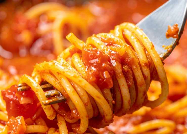 spaghetti al pomodoro da vicino