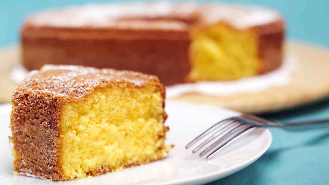 fetta di torta soffice