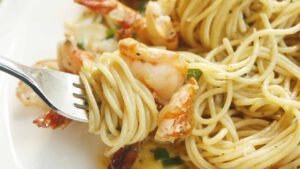 spaghetti gamberetti zucchine