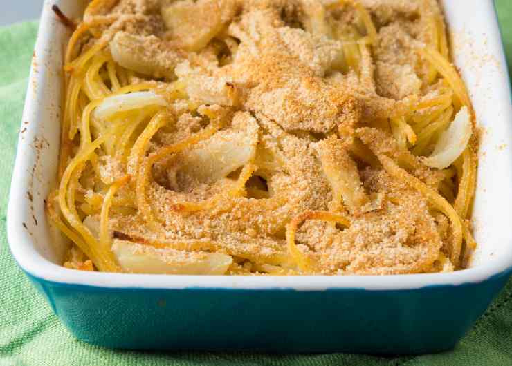 finocchi gratinati in una pirofila