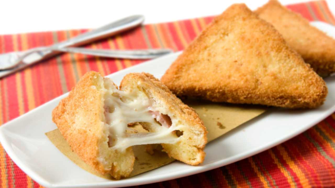 Mozzarella in carrozza