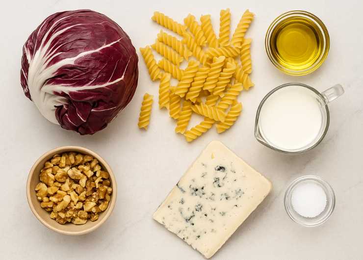 ingredienti radicchio noci gorgonzola pasta
